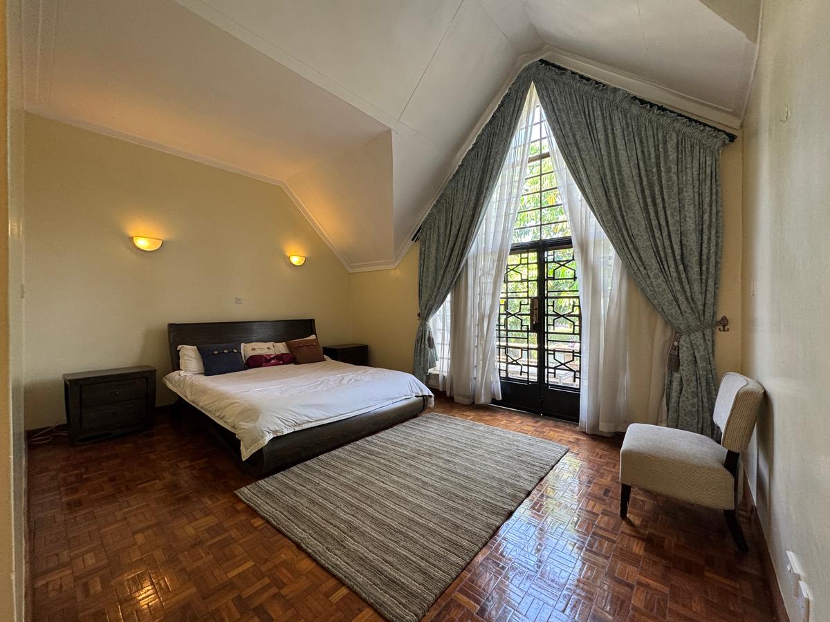 5 Bed Townhouse with En Suite in Lavington - 13