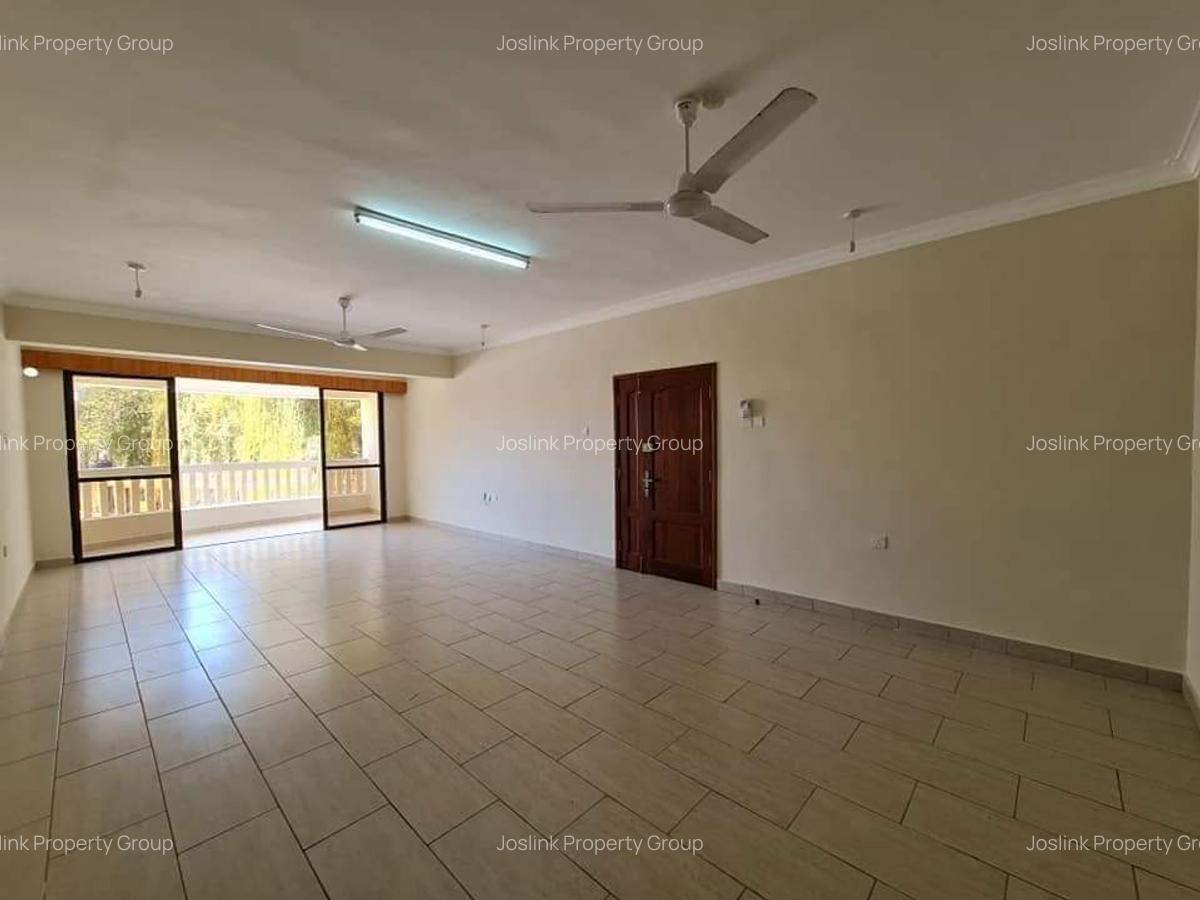 3 Bed Apartment with En Suite at Mt Kenya - 6