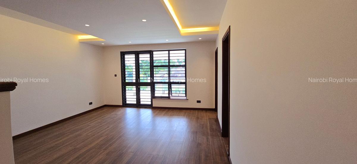 5 Bed Townhouse with En Suite at Lavington Green - 10
