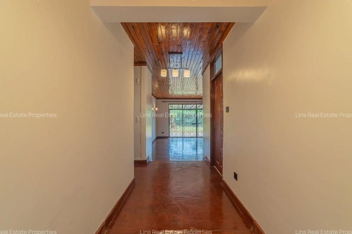 4 Bed House with En Suite in Loresho - 3