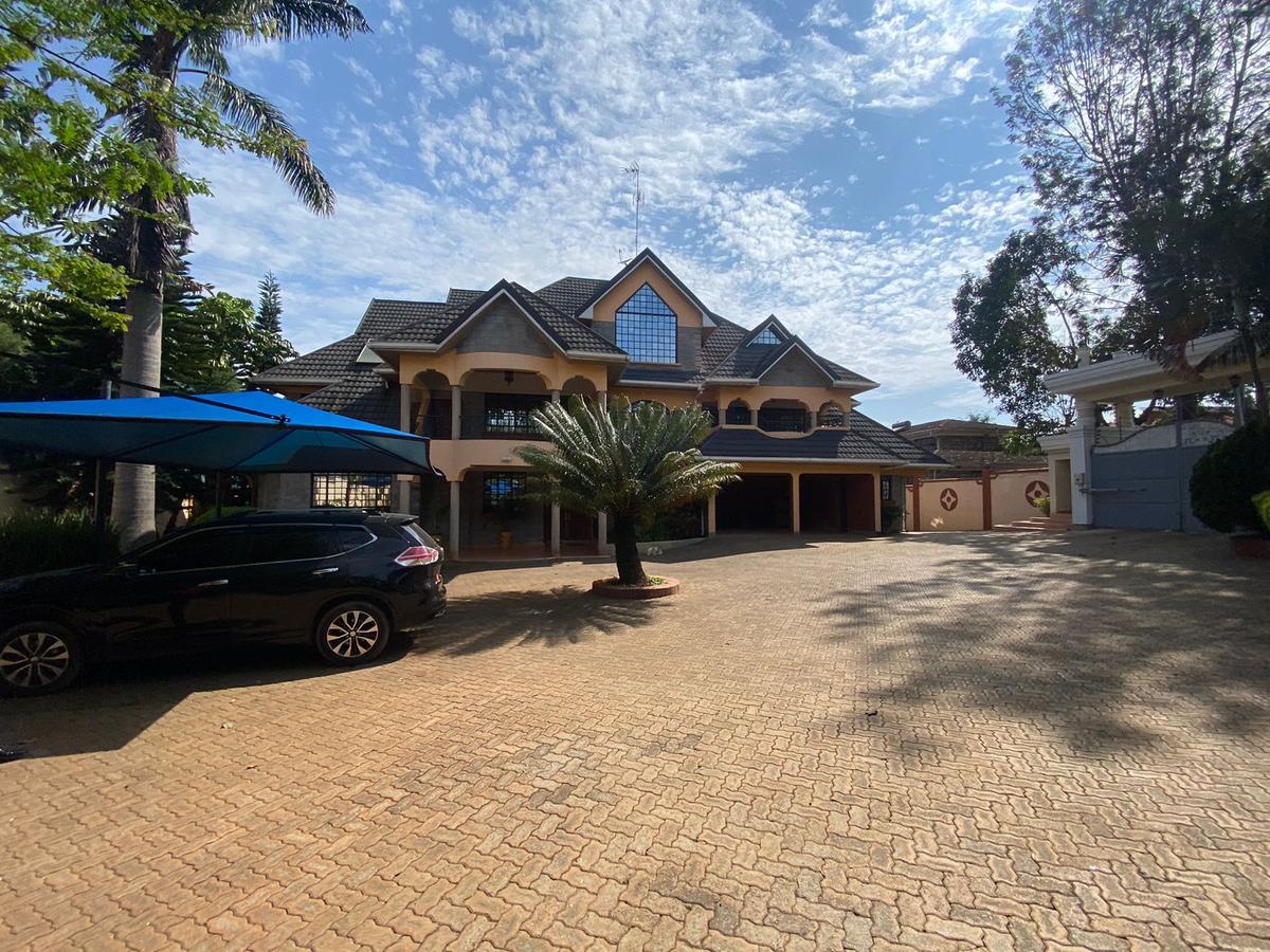 5 Bed House with En Suite in Runda