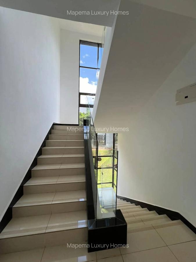 5 Bed House with En Suite at Ololua - 9