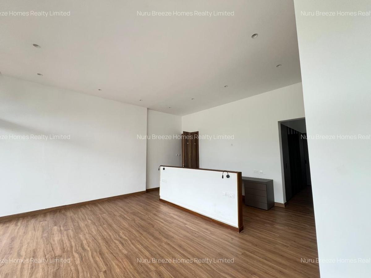 5 Bed House with En Suite in Nyari - 12