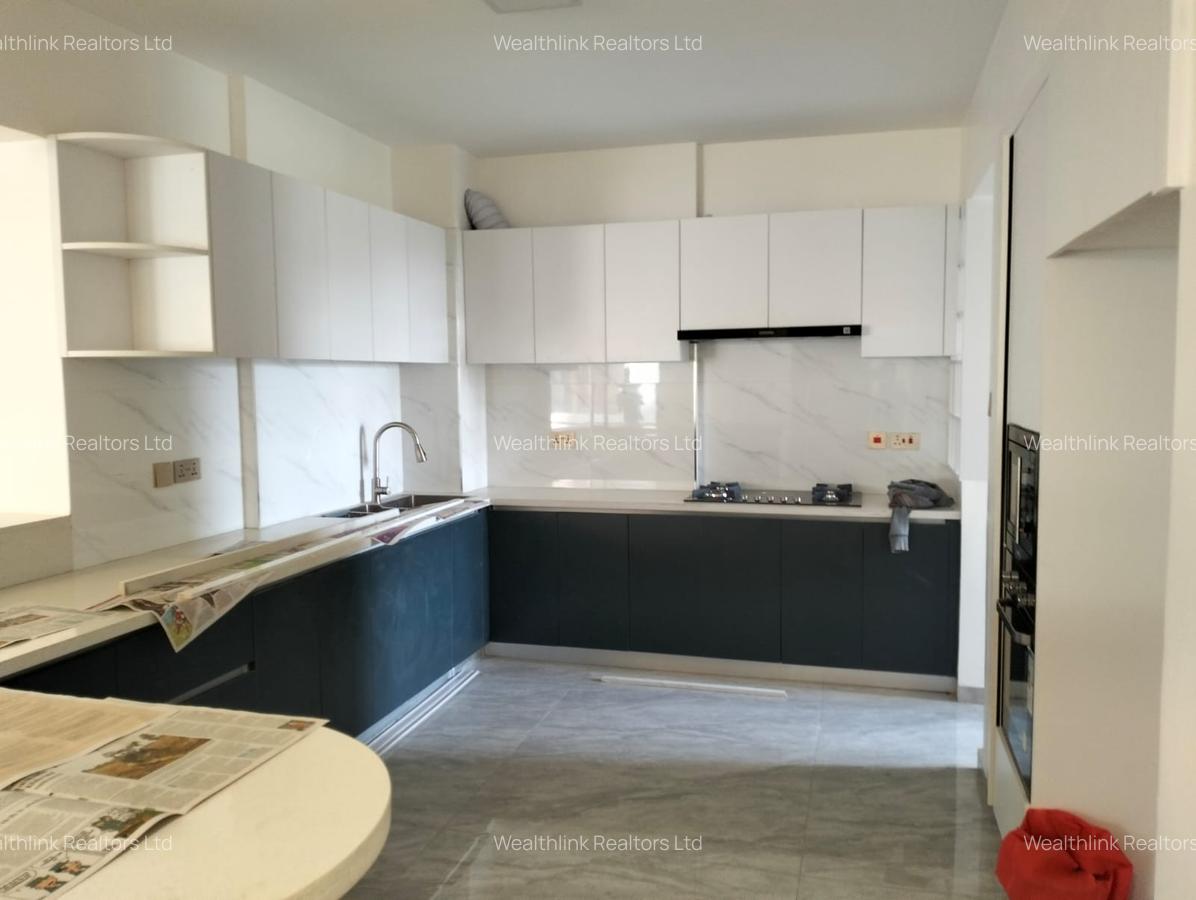 4 Bed Apartment with En Suite at Lavington - 14