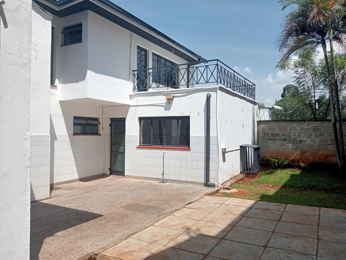 5 Bed Villa with En Suite at Spring Valley - 8