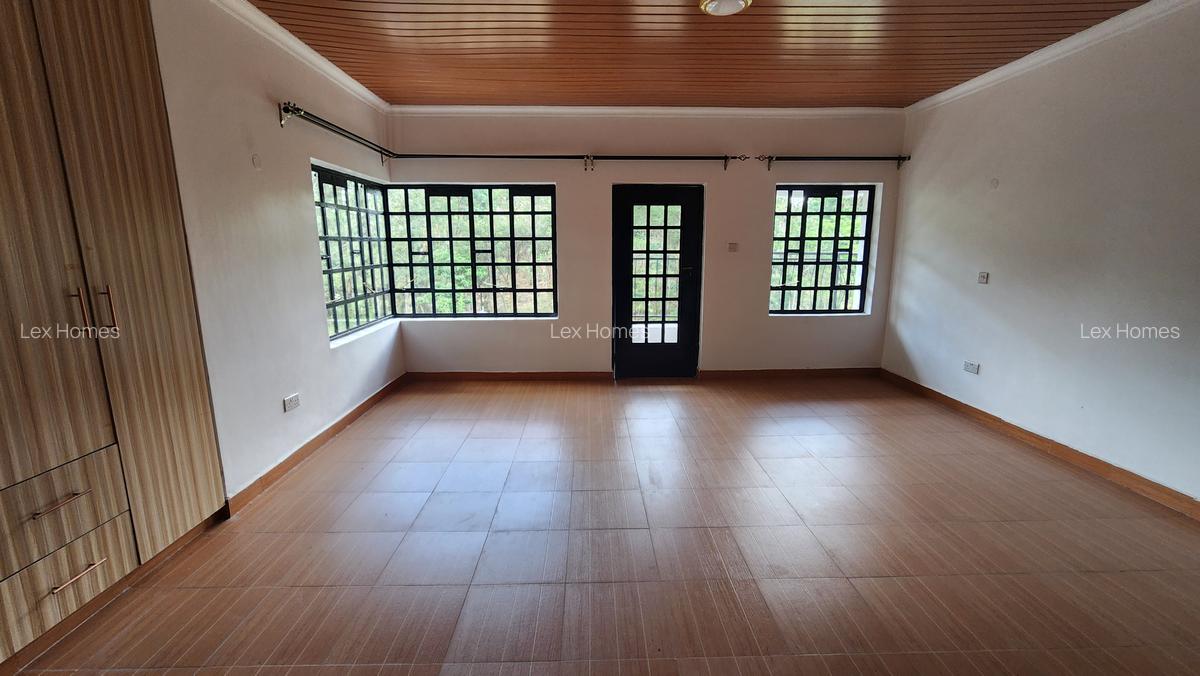 3 Bed House with En Suite at Rimpa - 11