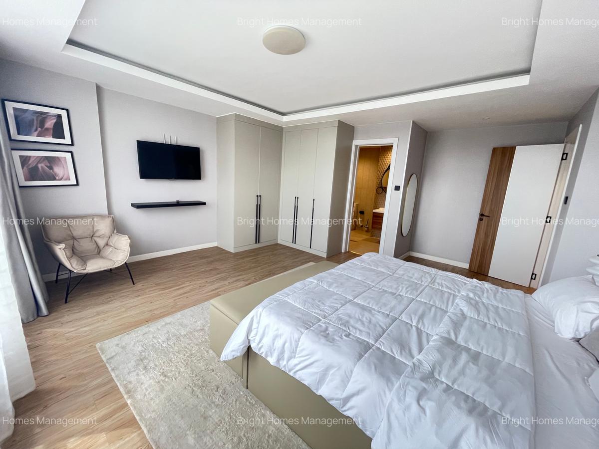 Serviced 2 Bed Apartment with En Suite in Westlands Area - 11