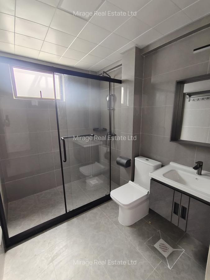 3 Bed Apartment with Gym in Riverside - 4