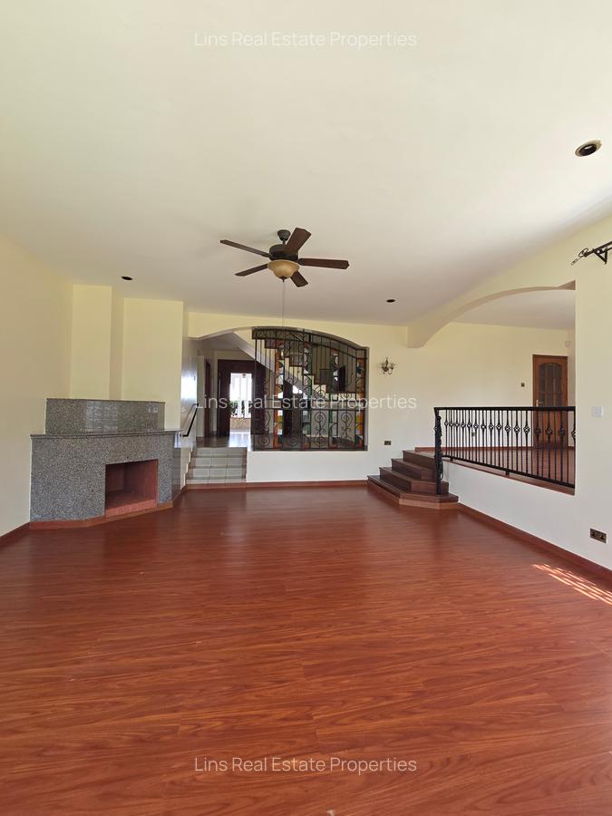 5 Bed House with En Suite in Runda - 3