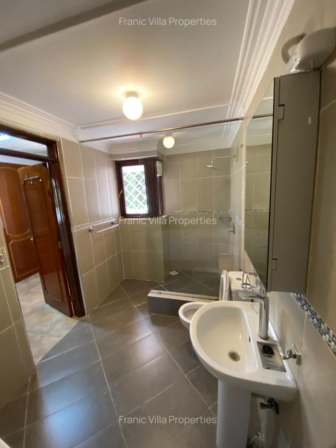 4 Bed House with En Suite at Runda - 17