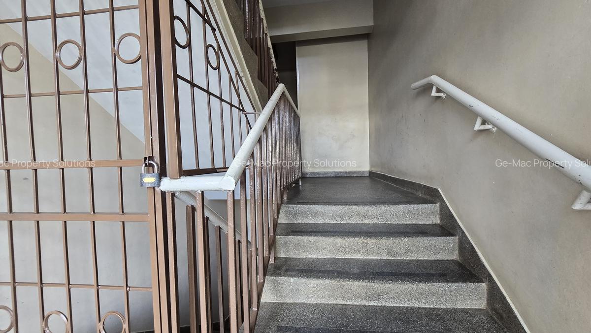 180 m² Commercial Property with Service Charge Included at Kenyatta Market - 5