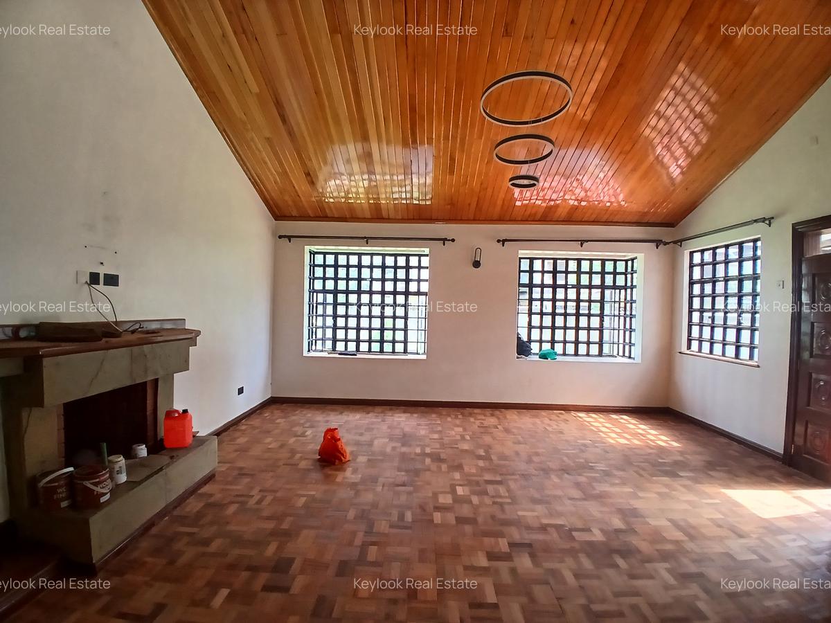4 Bed House with En Suite at Lavington - 7