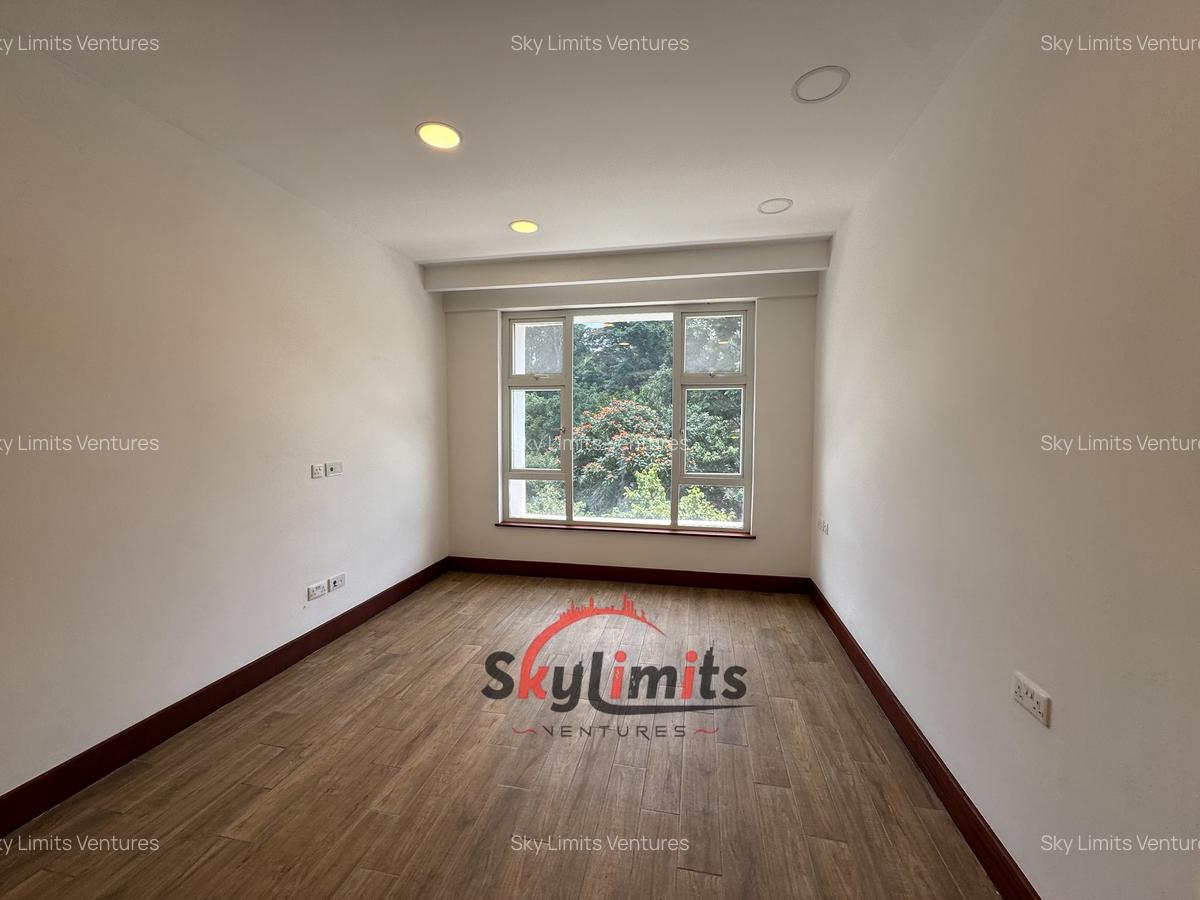 2 Bed Apartment with En Suite in Parklands - 9