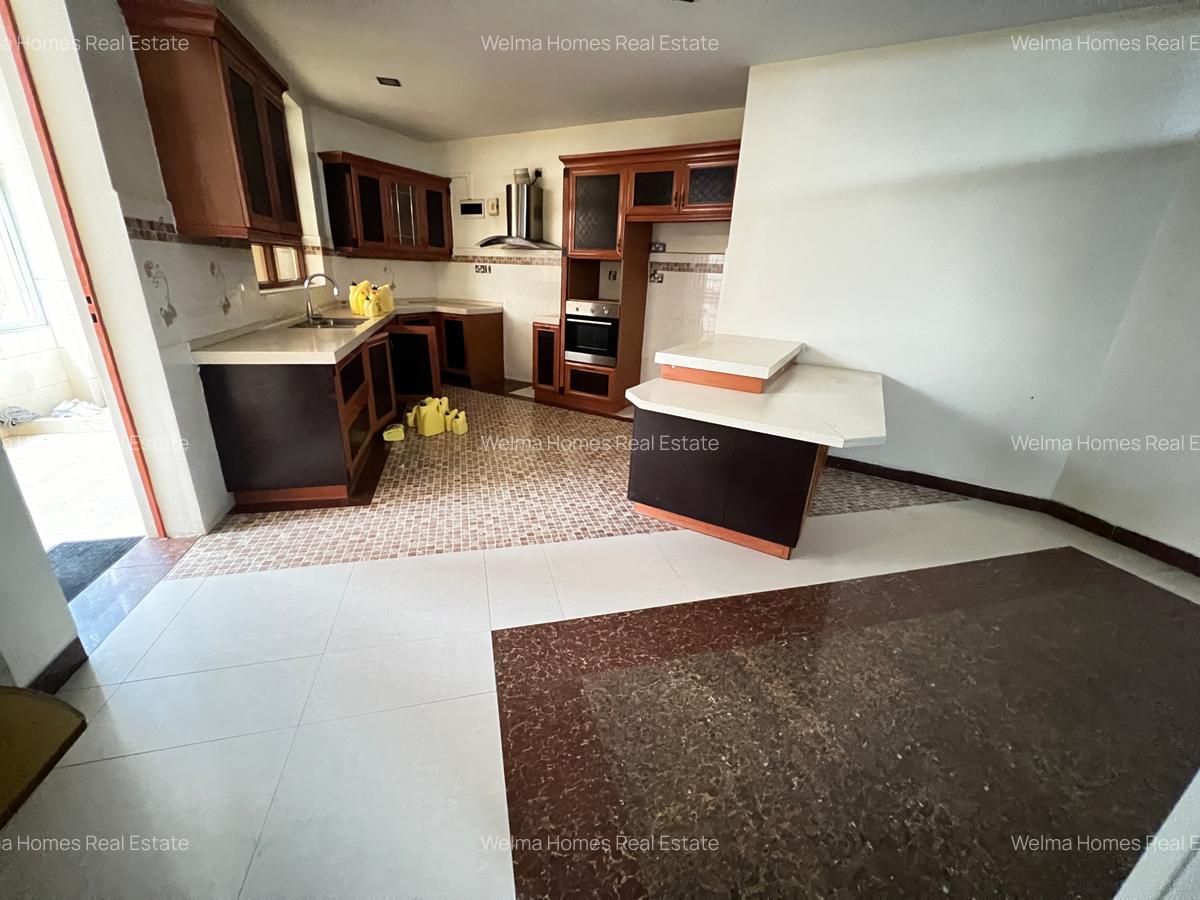 4 Bed Apartment with En Suite in Lavington - 7