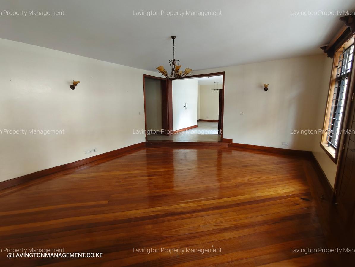 5 Bed Townhouse with En Suite at Lavington Green - 3