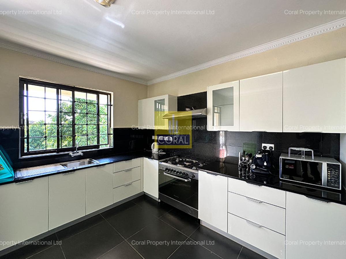 2 Bed Apartment with En Suite in Westlands Area - 11