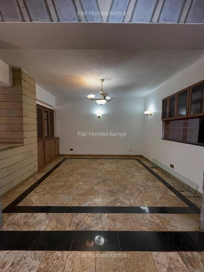 5 Bed Townhouse with En Suite at Lavington Green - 19
