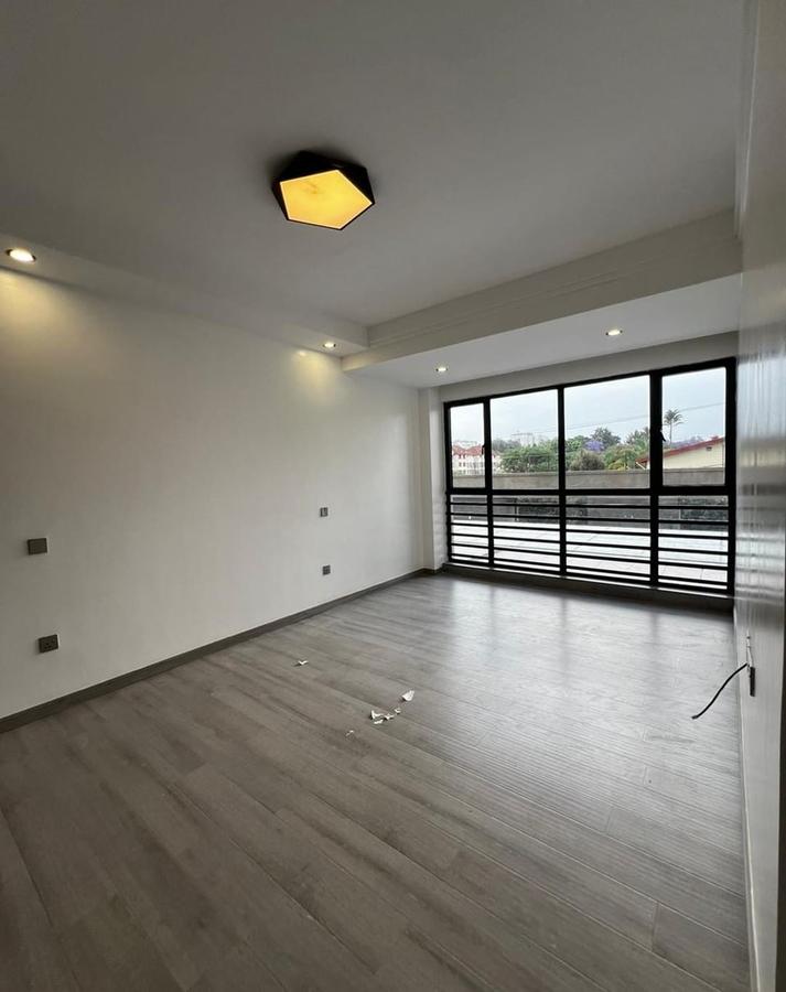 2 Bed Apartment with En Suite at Muringa Road - 3