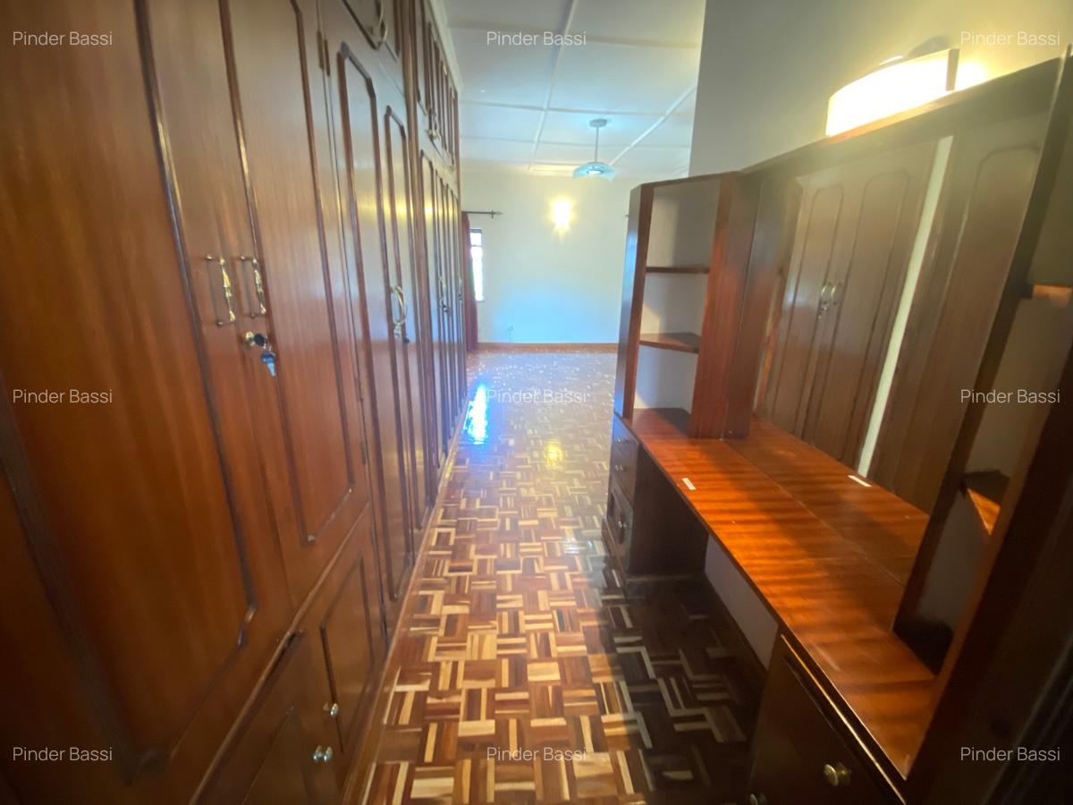 5 Bed House with En Suite at Opp. American Embassy - 16