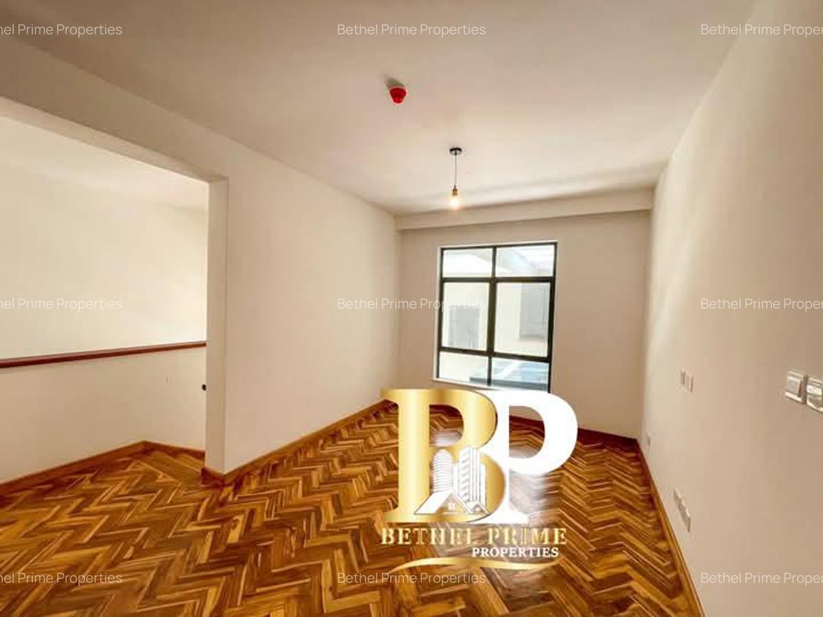 4 Bed House with En Suite in Rosslyn - 19