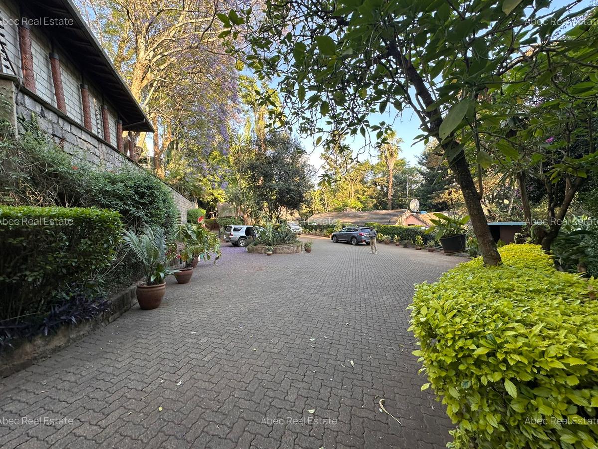 4 Bed House with En Suite in Muthaiga - 8