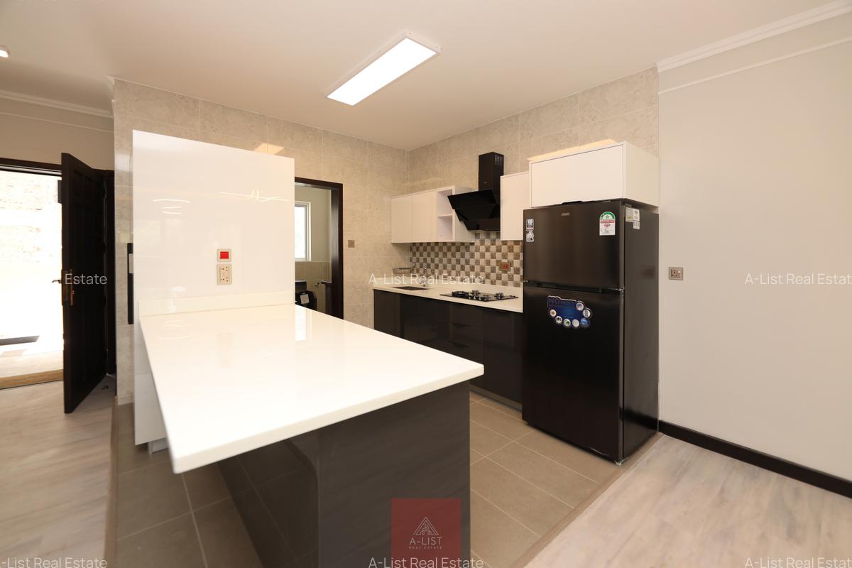 2 Bed Apartment with En Suite at Riverside - 4