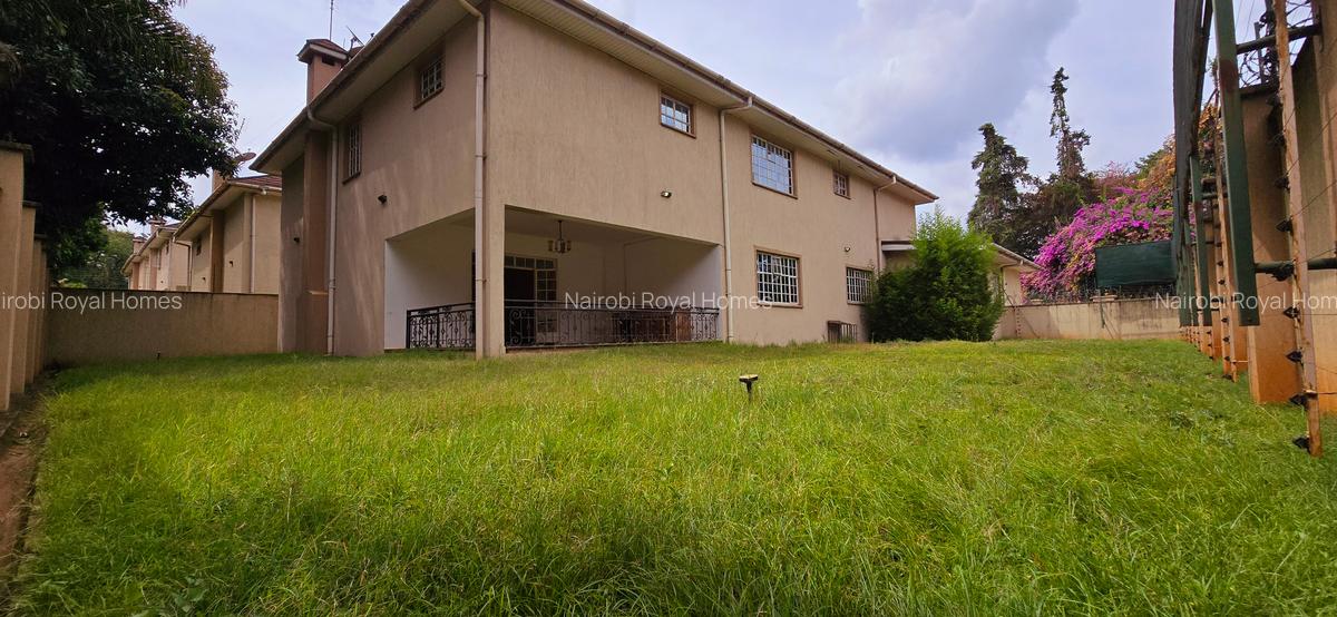 4 Bed Townhouse with En Suite at Lavington Apple Cross - 5