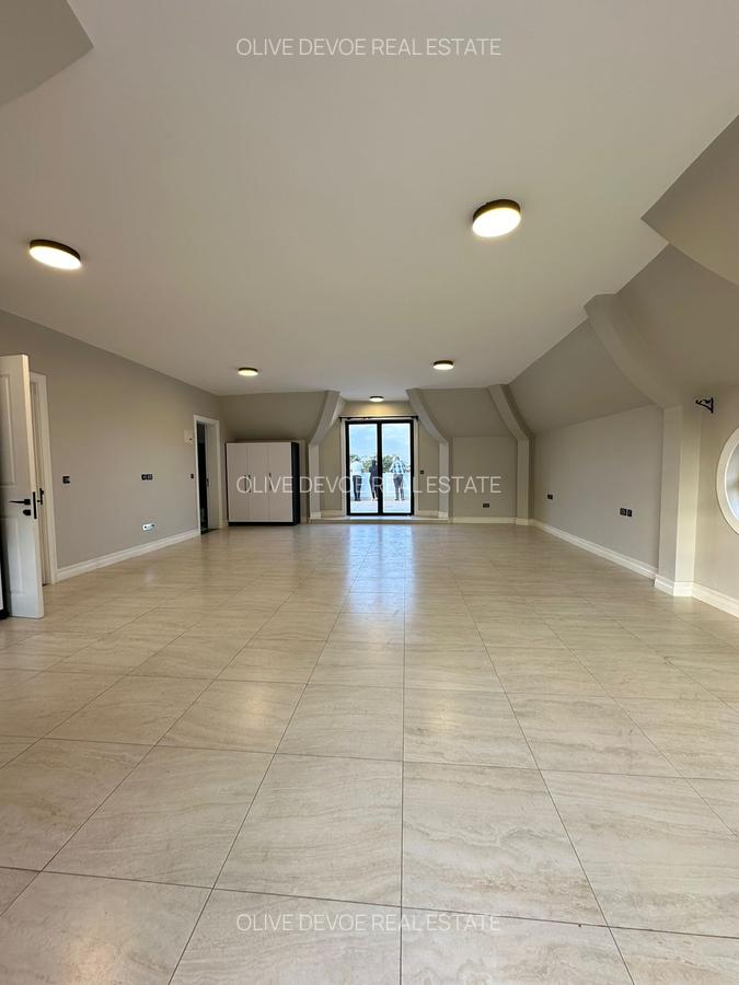 5 Bed Villa with En Suite in Loresho - 3