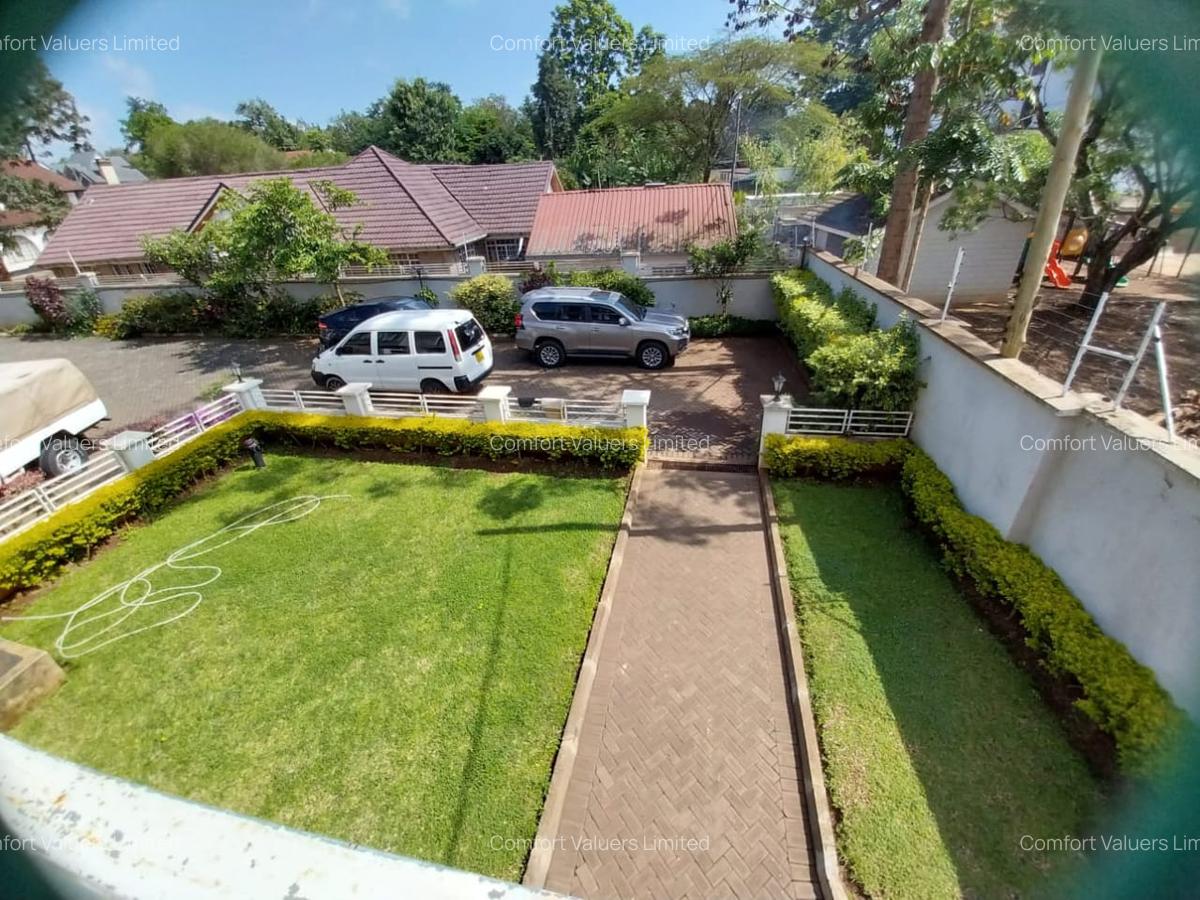 5 Bed Townhouse with En Suite at Lavington Green - 4