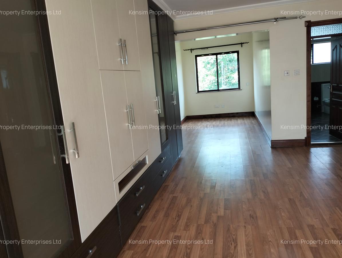 5 Bed Townhouse with En Suite in Westlands Area - 14