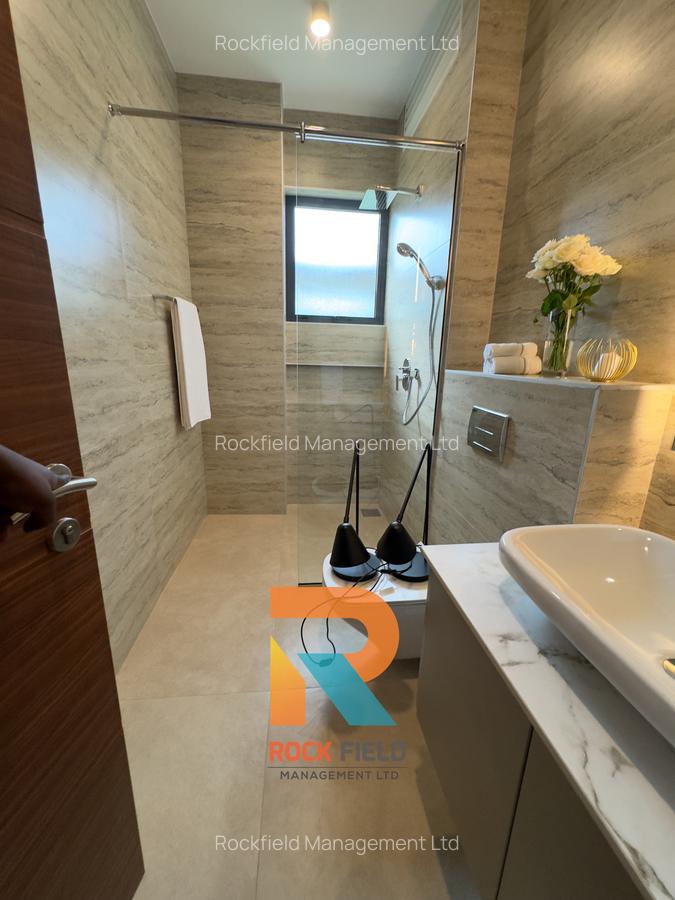 3 Bed Apartment with En Suite in Riverside - 20