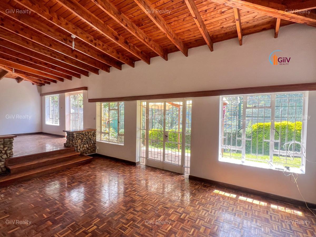 3 Bed House with En Suite in Riverside - 2