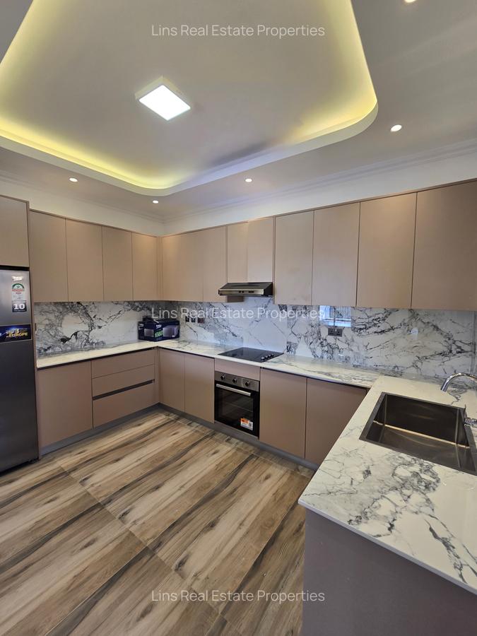 2 Bed Apartment with En Suite in Brookside - 6