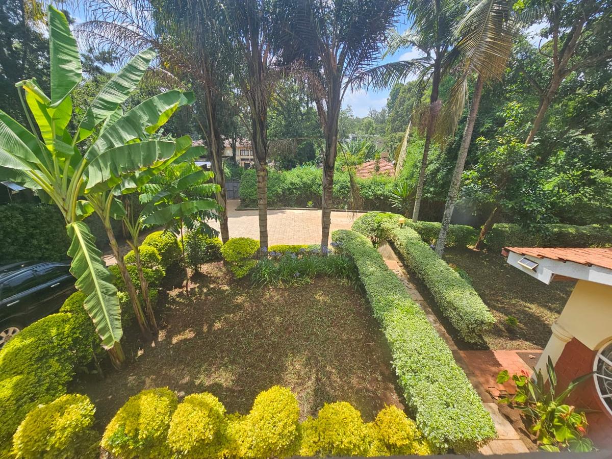4 Bed Townhouse with En Suite in Karen - 3