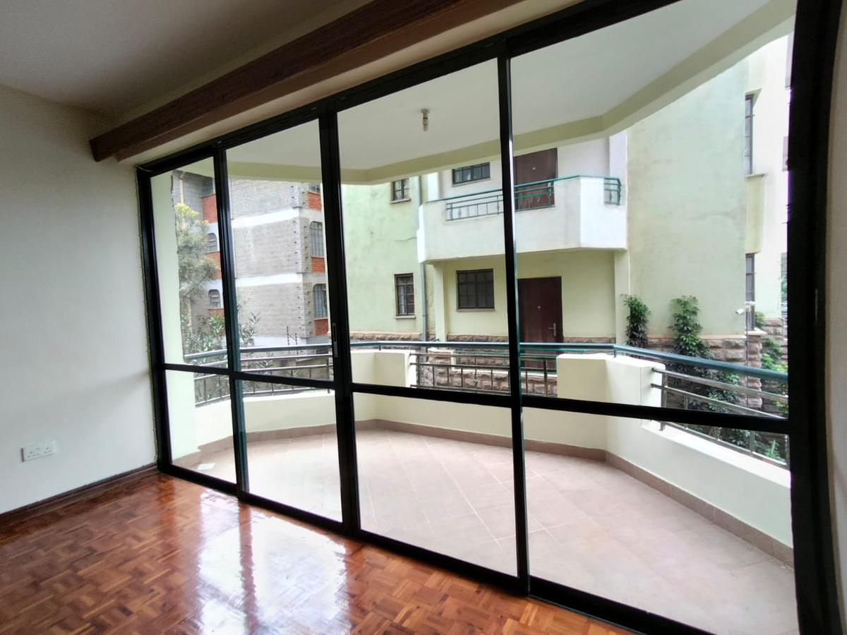 3 Bed Apartment with En Suite in Lavington - 13