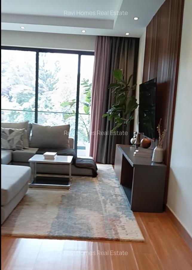 3 Bed Apartment with Swimming Pool in Riverside - 2