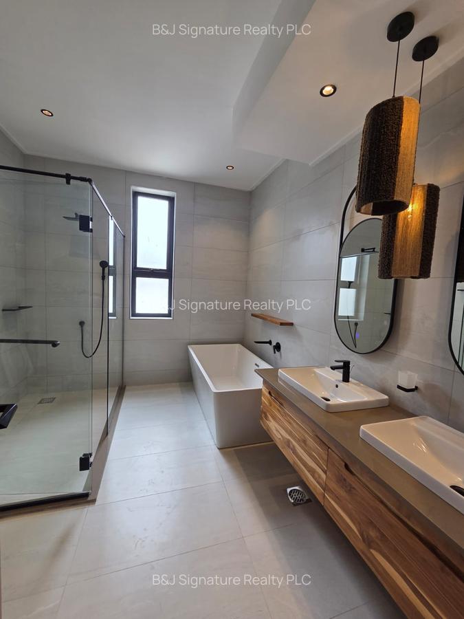 4 Bed Apartment with En Suite in Loresho - 16