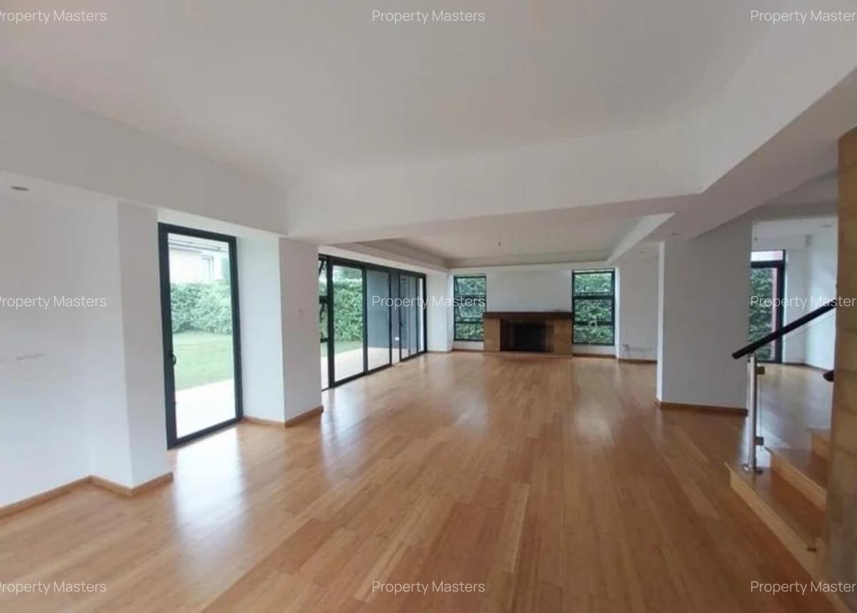 4 Bed House with En Suite at Garden Estate - 1