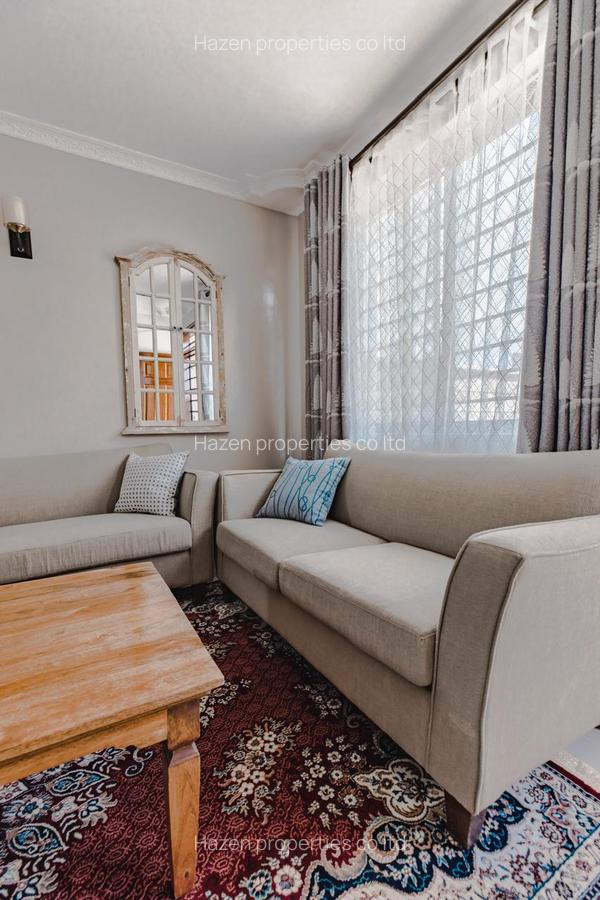 5 Bed Townhouse with En Suite at - 2