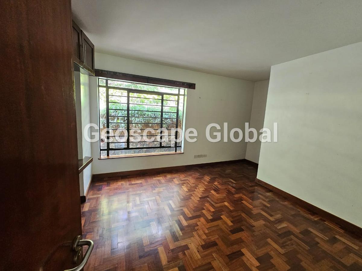 5 Bed House with En Suite in Kitisuru - 8