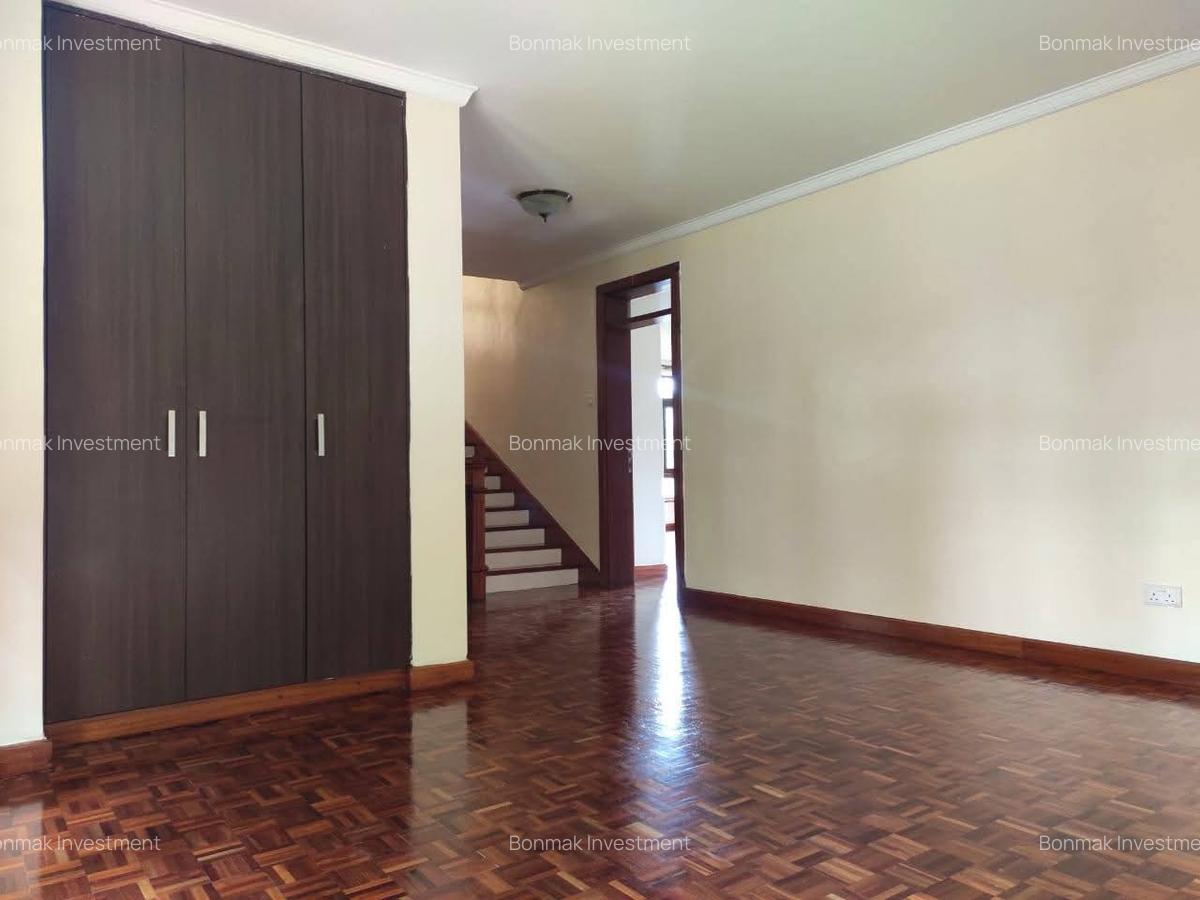 5 Bed Townhouse with En Suite at Maji Mazuri Estate - 13