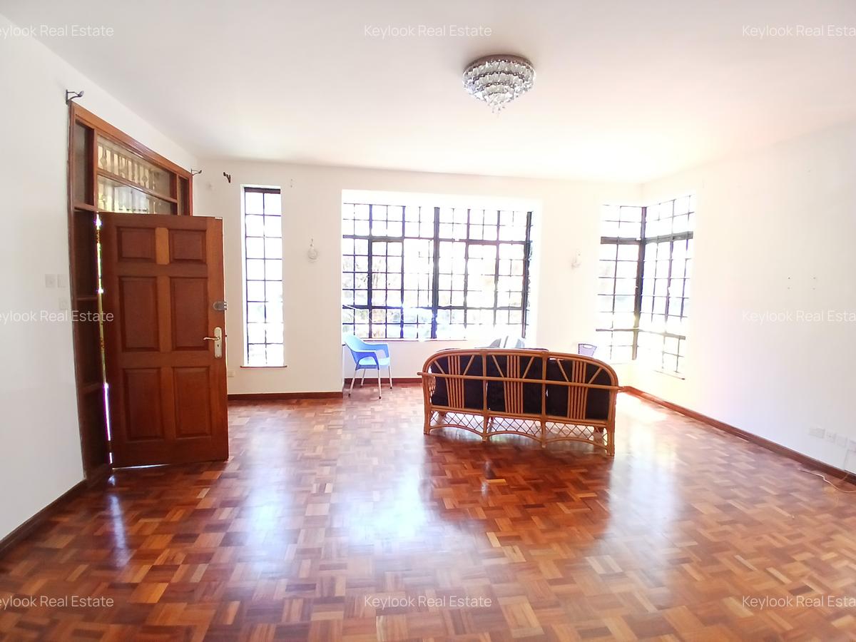 5 Bed Townhouse with En Suite at Lavington Green - 18