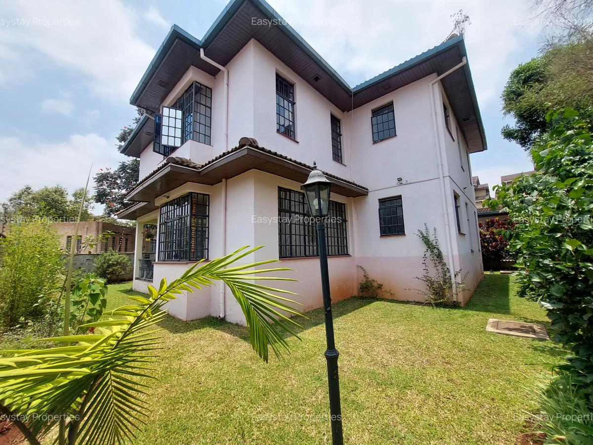 4 Bed Townhouse with En Suite in Lavington - 2