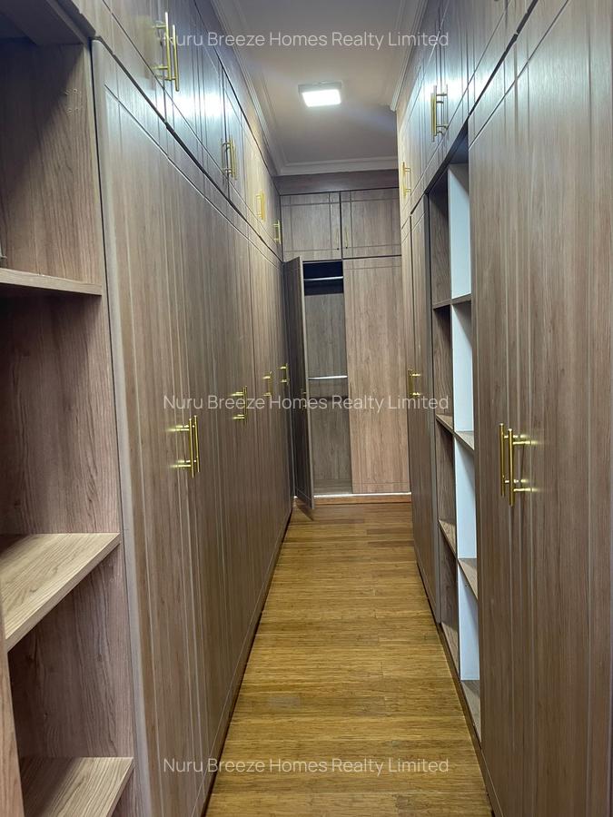 5 Bed Townhouse with En Suite in Lavington - 13