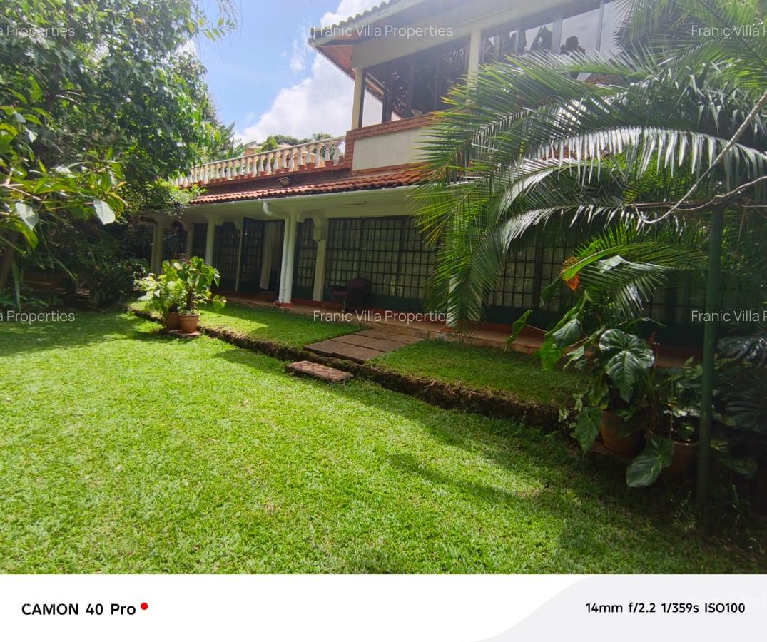 2 Bed House with En Suite at Hill View - 1