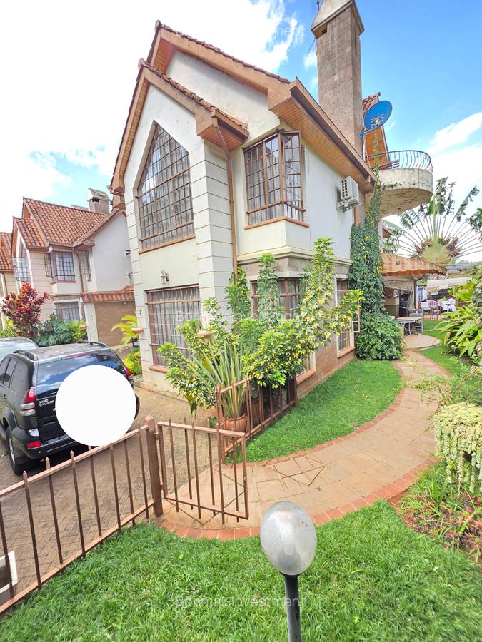 5 Bed Townhouse with En Suite at Lavington Green - 3