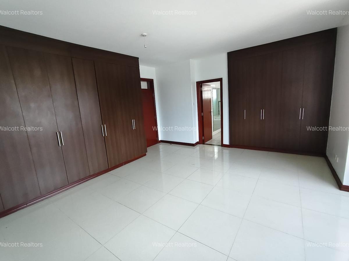3 Bed Apartment with En Suite in Westlands Area - 5