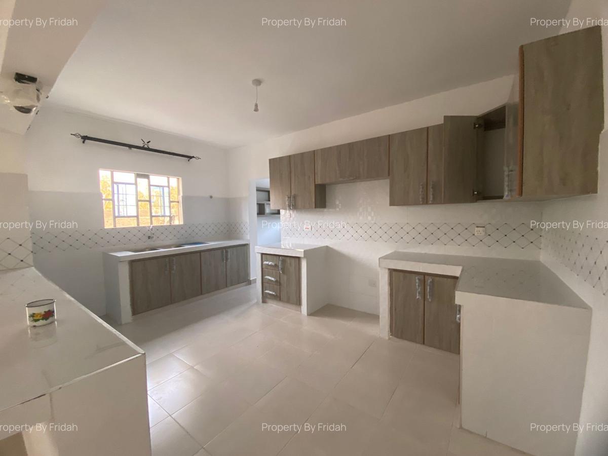 3 Bed House with En Suite in Kitengela - 11