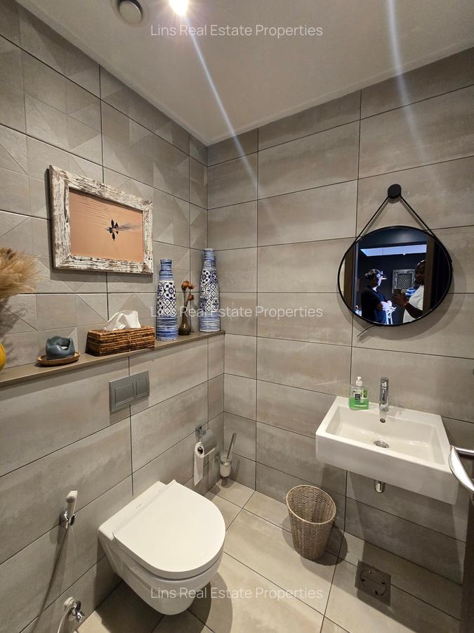 Serviced 3 Bed Apartment with En Suite in Spring Valley - 11