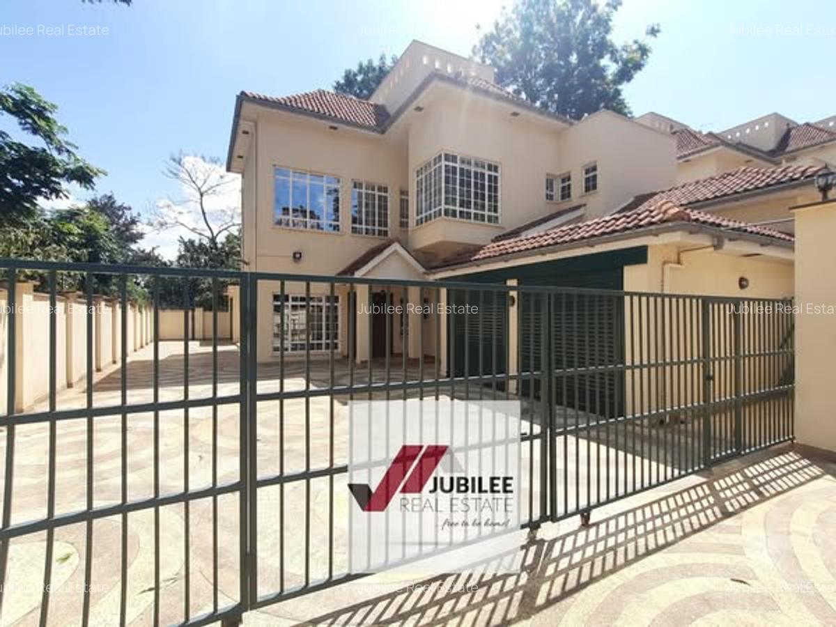 4 Bed Villa in Westlands Area - 3